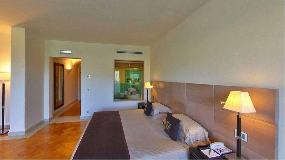 L'Ea Bianca Luxury Resort Baja Sardinia Esterno foto