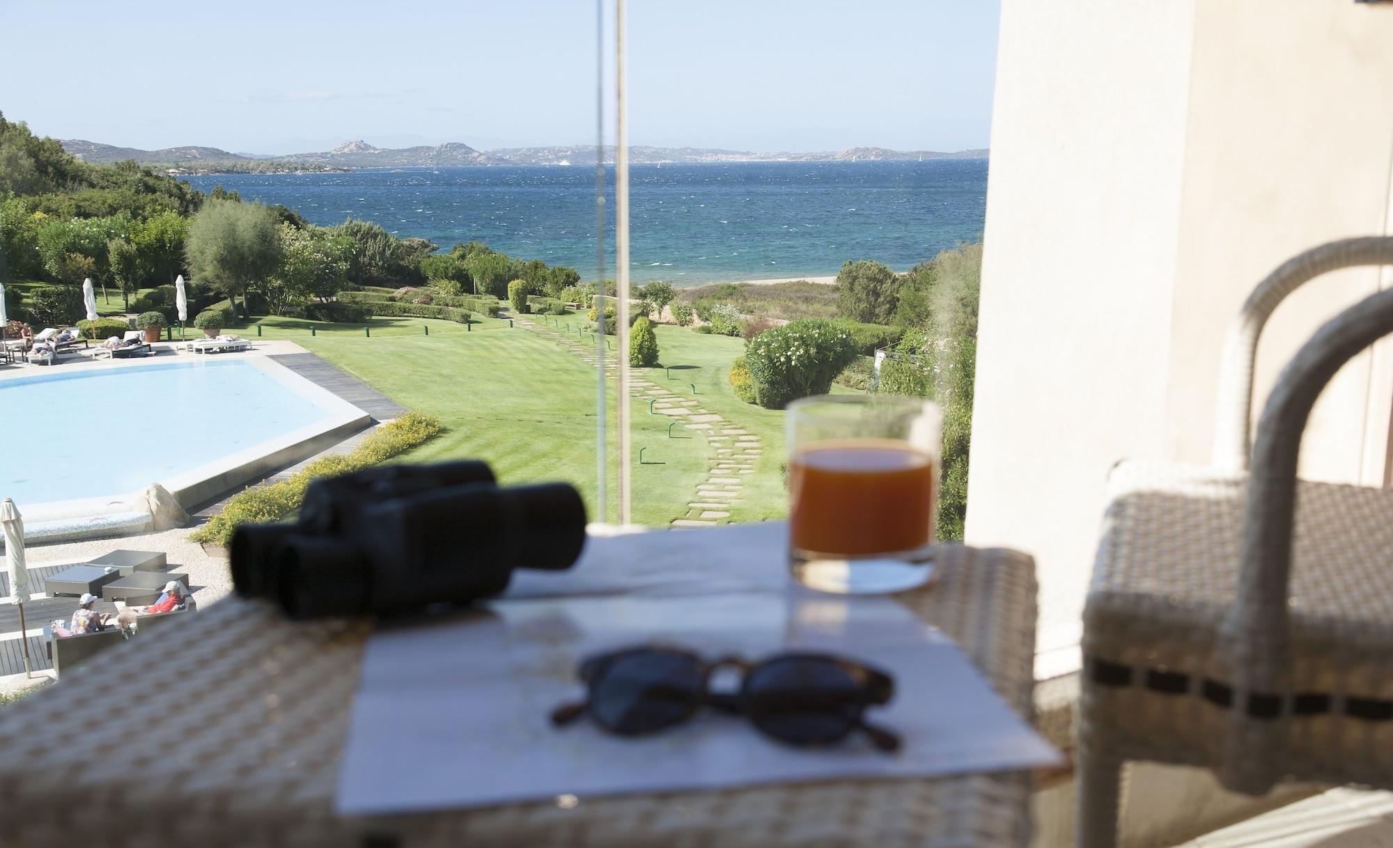 L'Ea Bianca Luxury Resort Baja Sardinia Esterno foto
