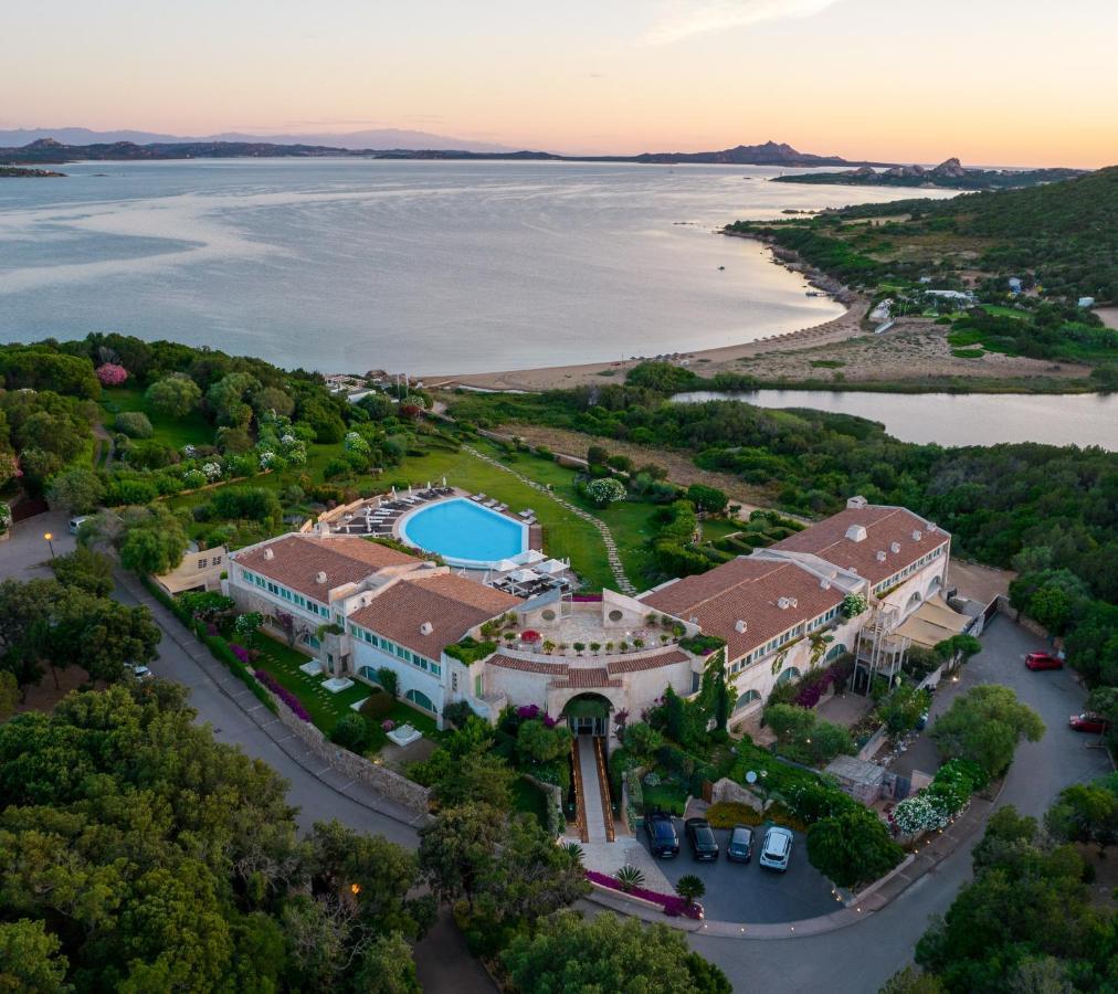 L'Ea Bianca Luxury Resort Baja Sardinia Esterno foto