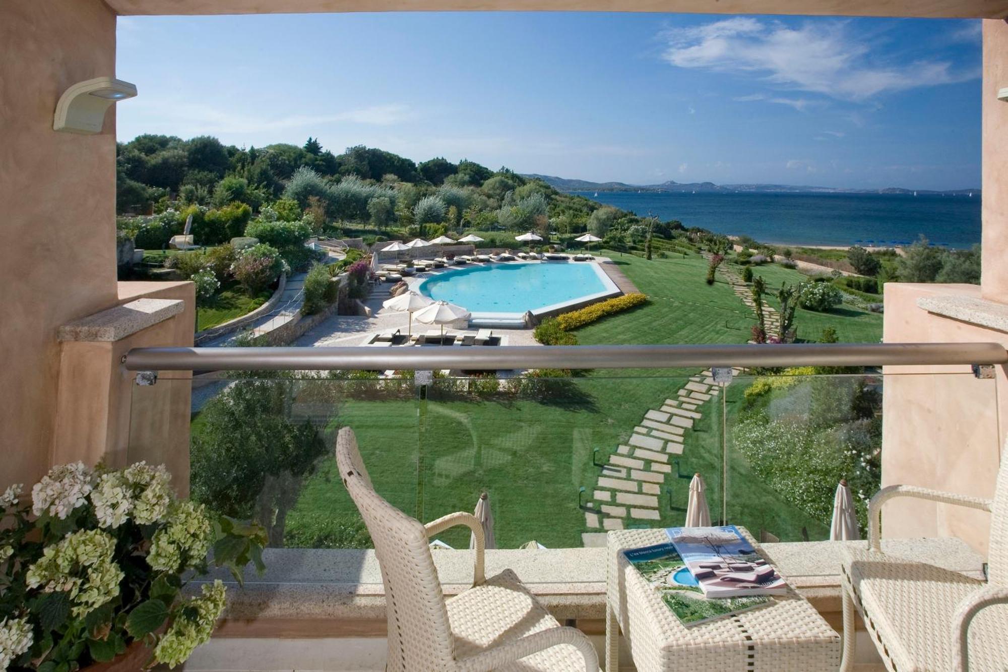L'Ea Bianca Luxury Resort Baja Sardinia Esterno foto