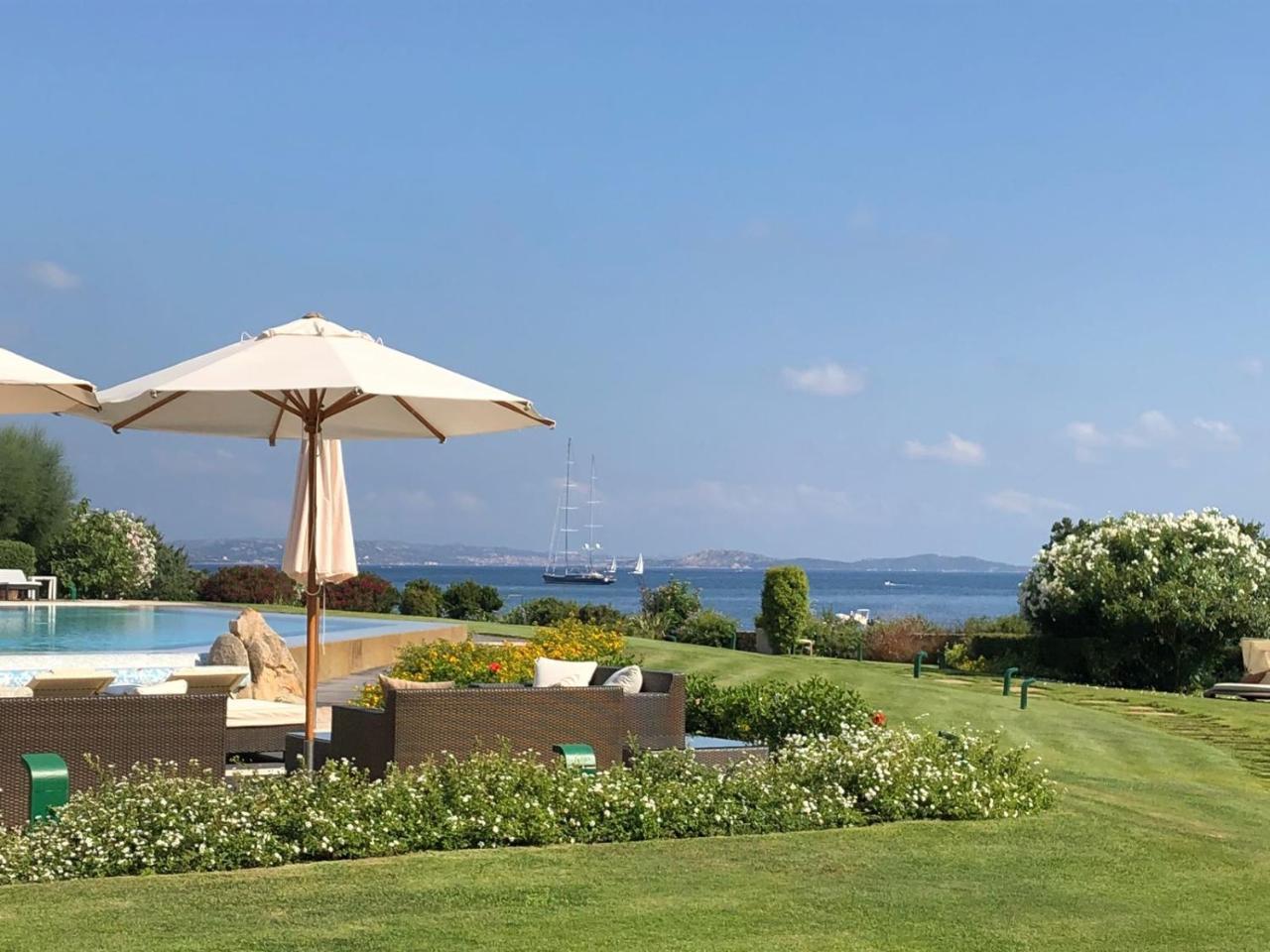L'Ea Bianca Luxury Resort Baja Sardinia Esterno foto