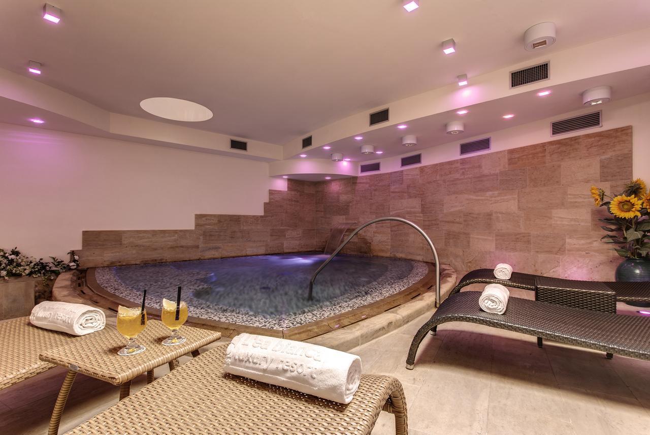 L'Ea Bianca Luxury Resort Baja Sardinia Esterno foto